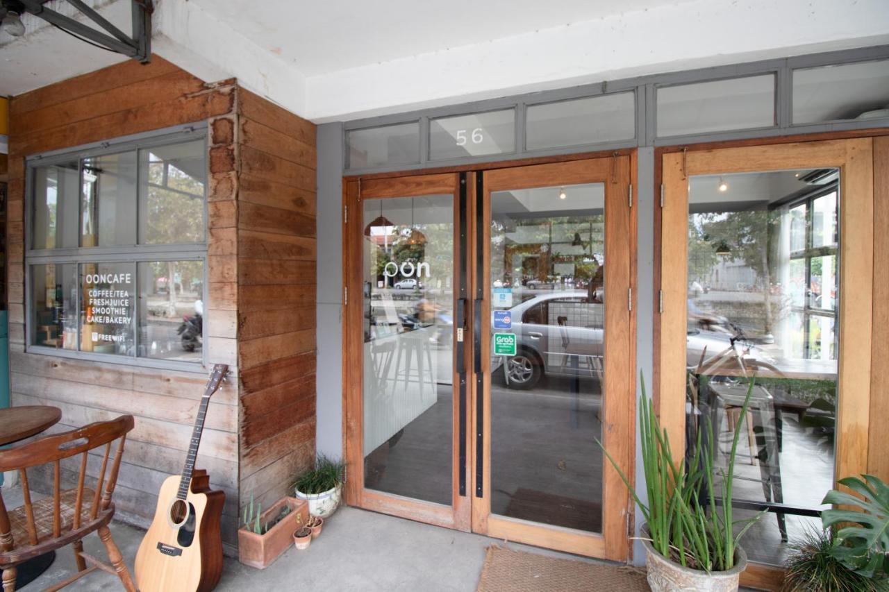 Oon Poshtel X Cafe Hostel Chiang Mai Exterior photo