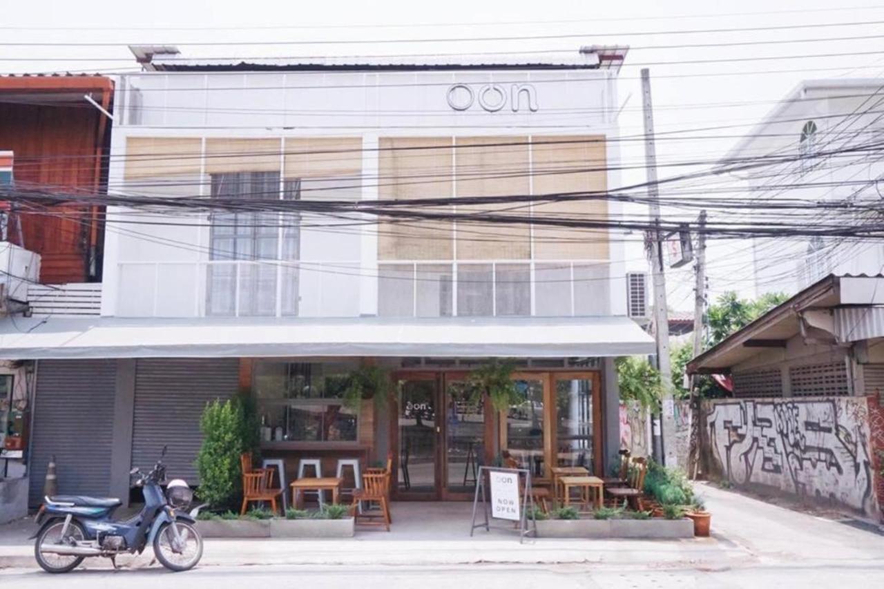Oon Poshtel X Cafe Hostel Chiang Mai Exterior photo