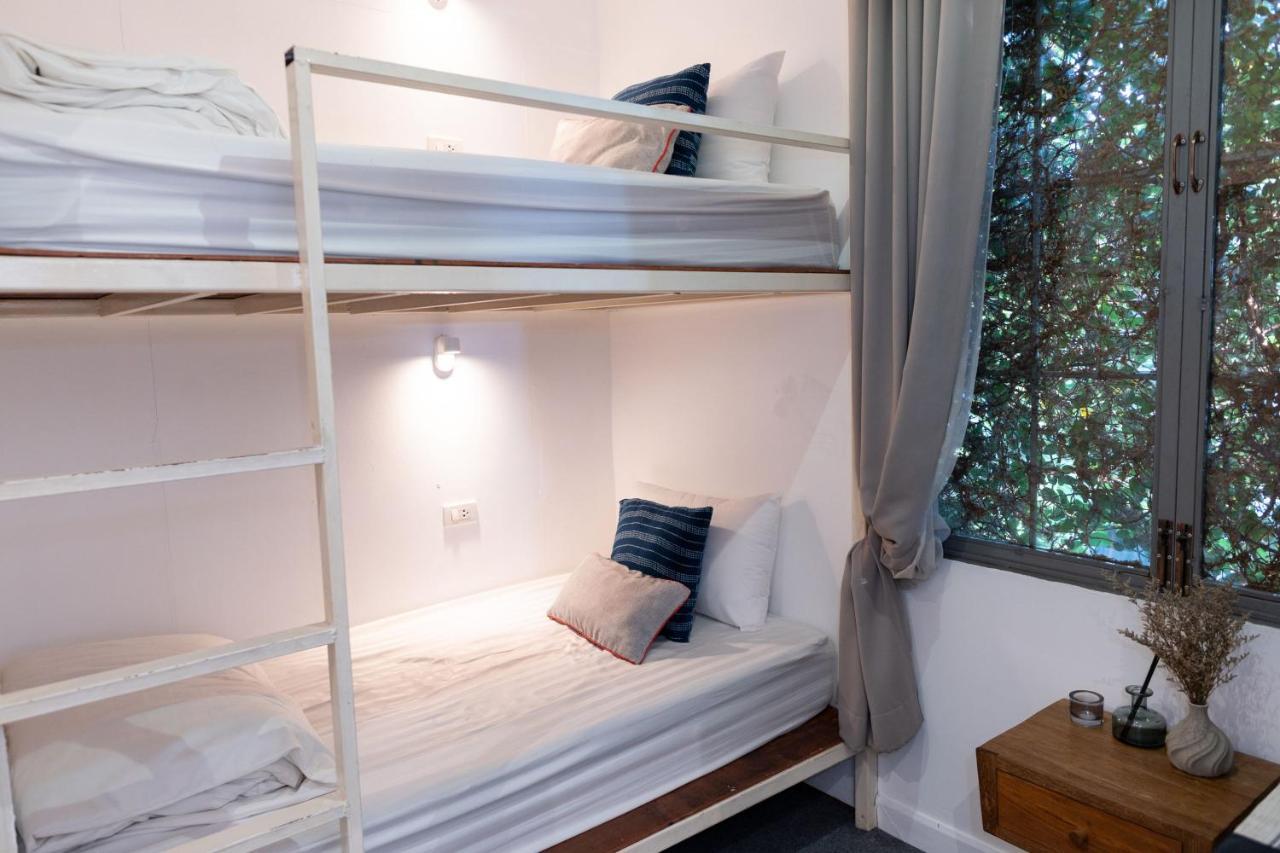 Oon Poshtel X Cafe Hostel Chiang Mai Exterior photo