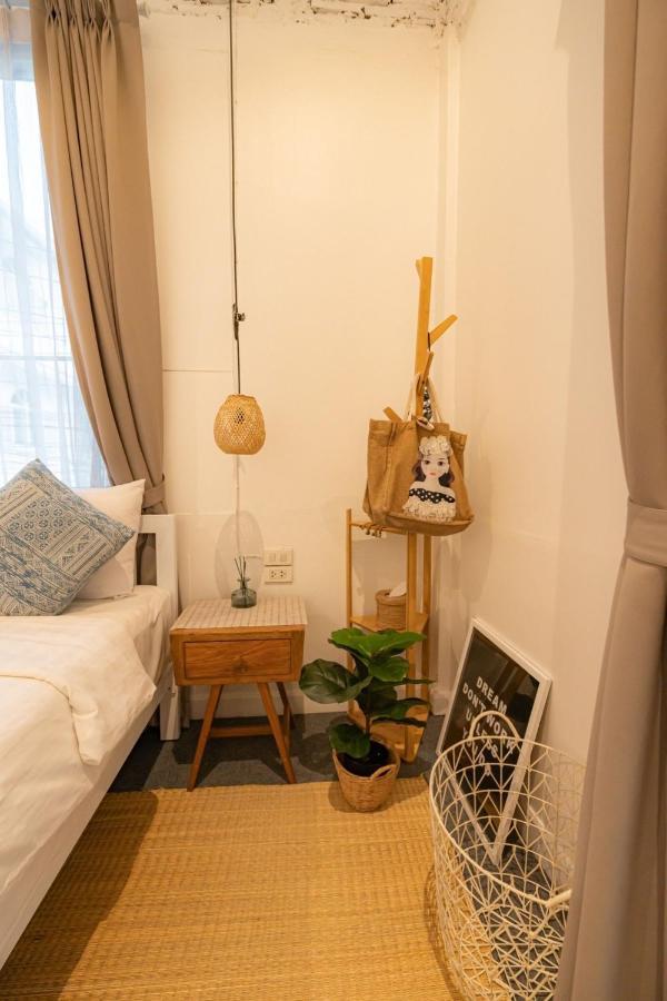 Oon Poshtel X Cafe Hostel Chiang Mai Exterior photo
